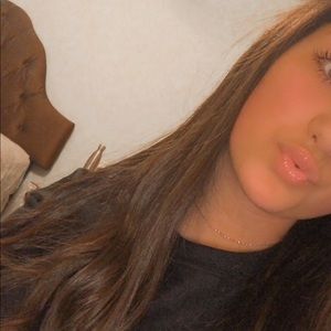 Meet your Posher, Julia